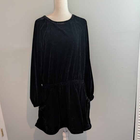 Women's Long Sleeve Velvet Mini A-Line Dress - Universal Thread Black L & XL - Picture 1 of 6